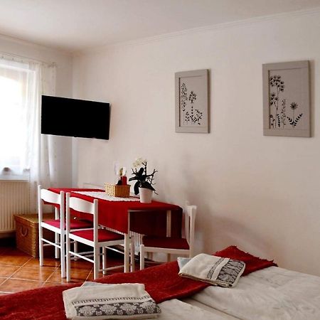 Szentesi Panzio Bed & Breakfast Fertőrákos Dış mekan fotoğraf