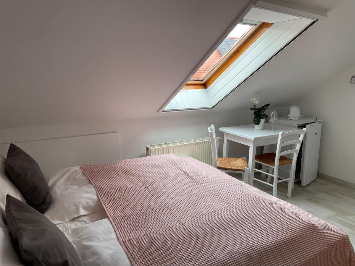 Szentesi Panzio Bed & Breakfast Fertőrákos Dış mekan fotoğraf