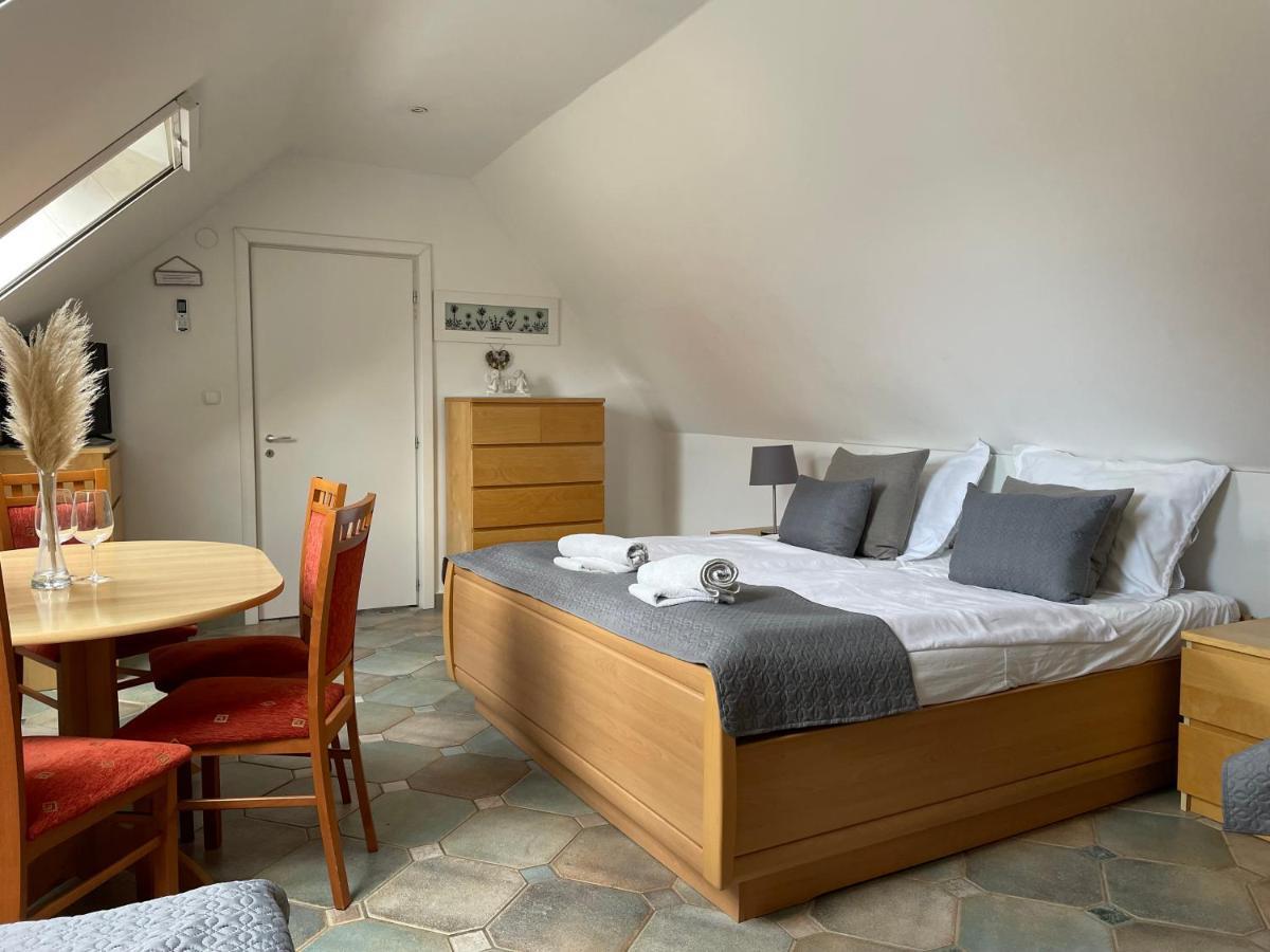 Szentesi Panzio Bed & Breakfast Fertőrákos Dış mekan fotoğraf