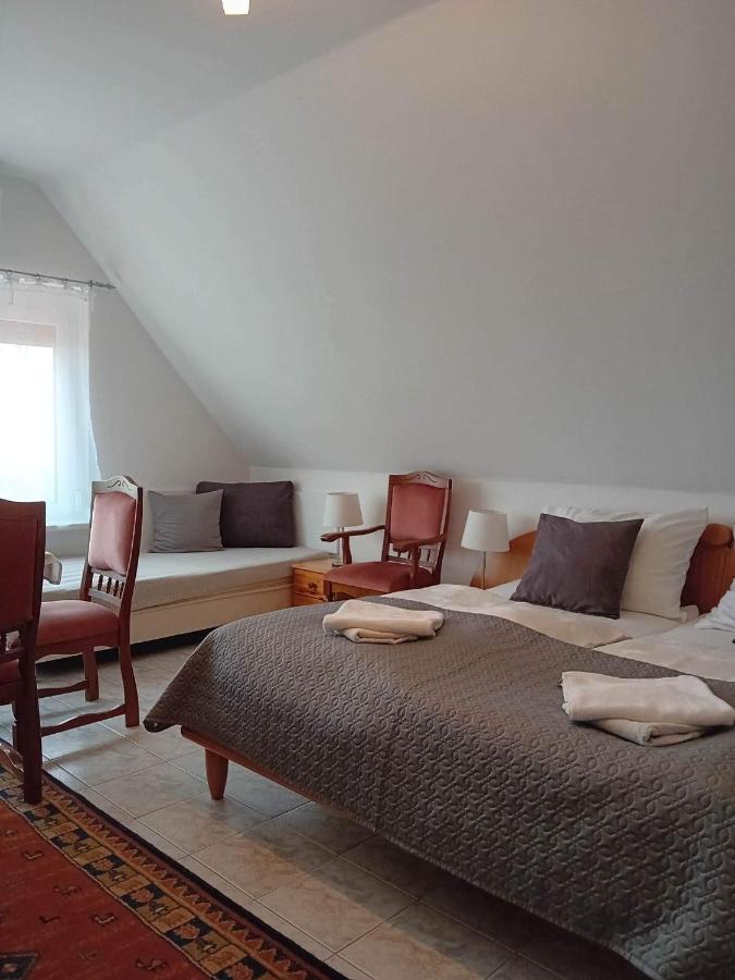 Szentesi Panzio Bed & Breakfast Fertőrákos Dış mekan fotoğraf